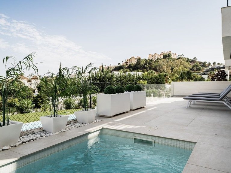 Ground Floor Apartment in Benahavís 6