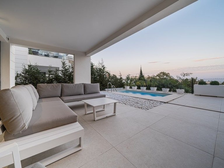 Ground Floor Apartment in Benahavís 18