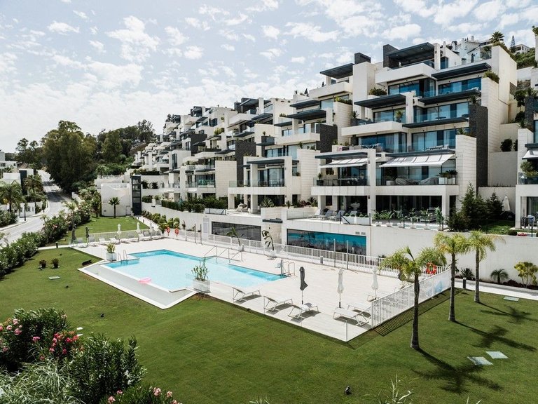 Ground Floor Apartment in Benahavís 1