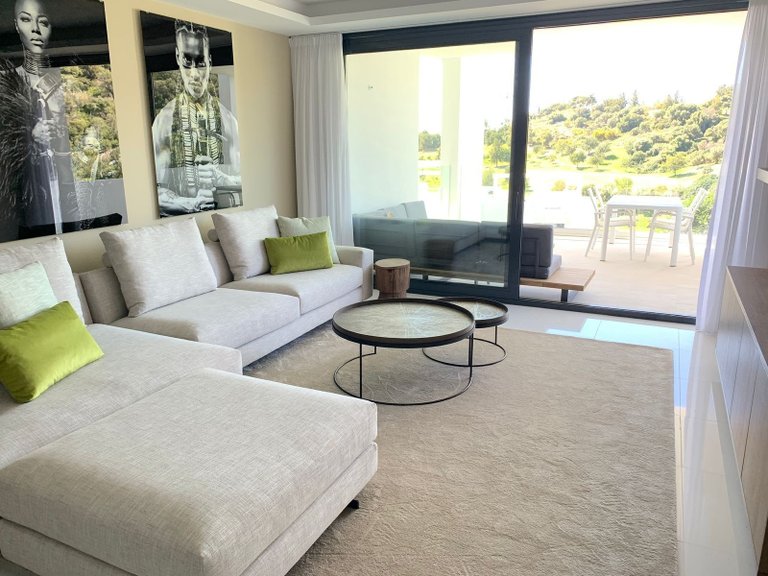 Middle Floor Apartment in Benahavís 10