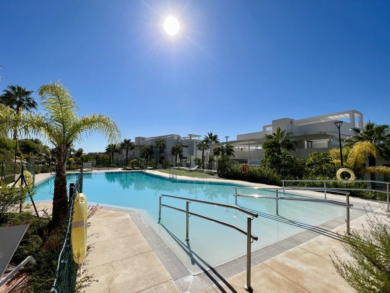 Middle Floor Apartment in Benahavís 7