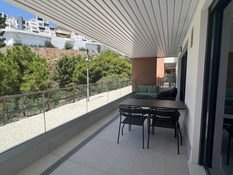 Ground Floor Apartment in Benahavís 14