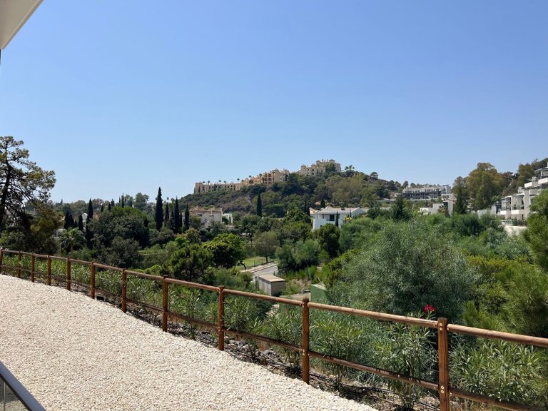 Ground Floor Apartment in Benahavís 17