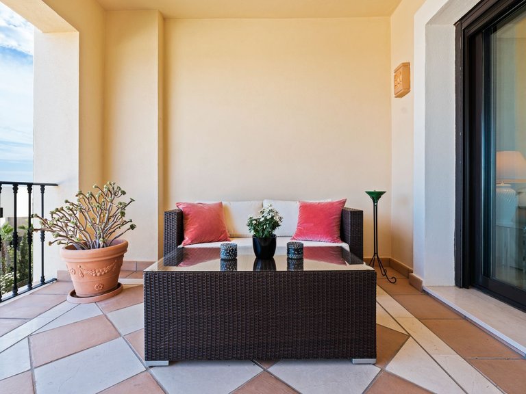 Middle Floor Apartment in Benahavís 21