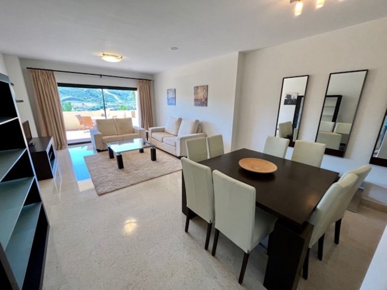 Middle Floor Apartment in Benahavís 7