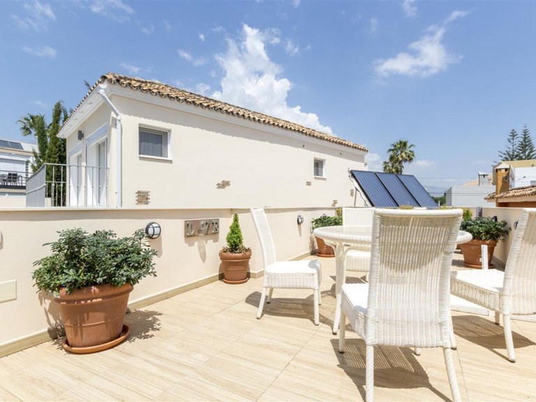 Primera villa en San Pedro de Alcántara 25