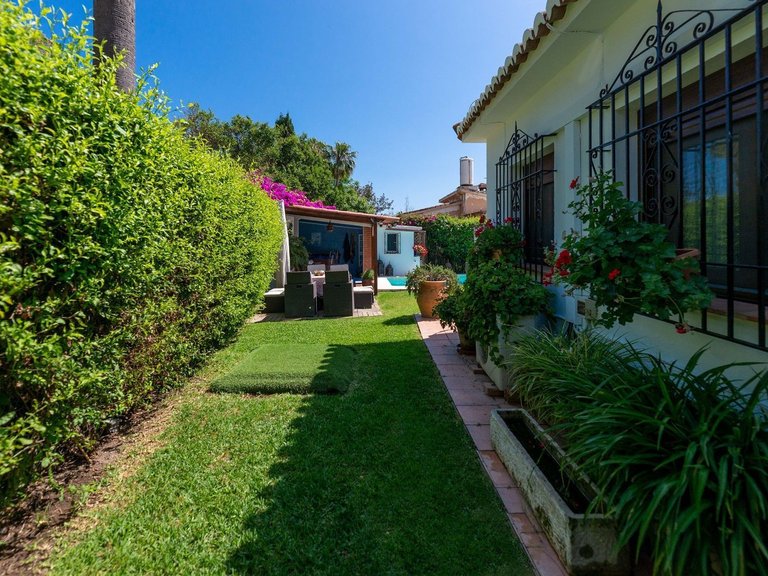 Villa intill stranden i San Pedro 10