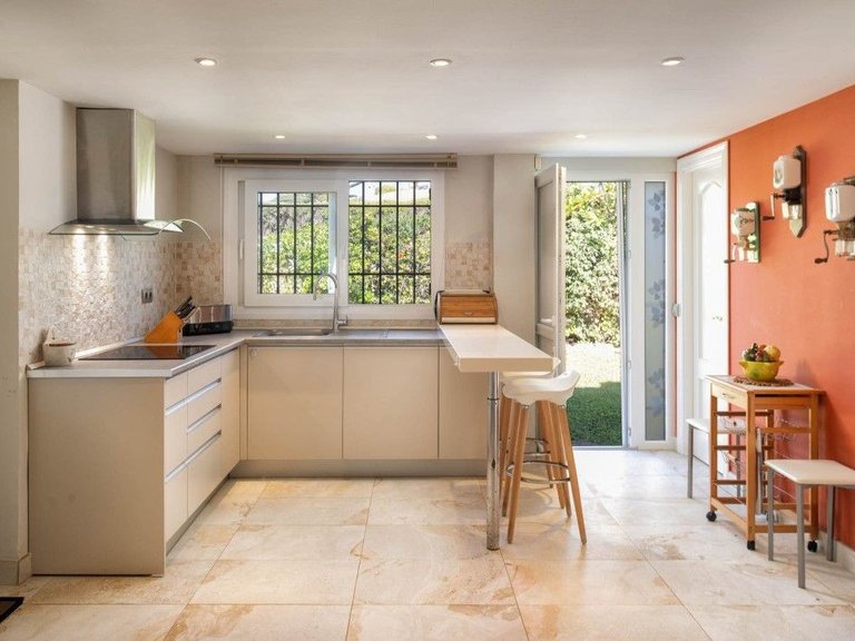 Detached Villa in Marbesa 3