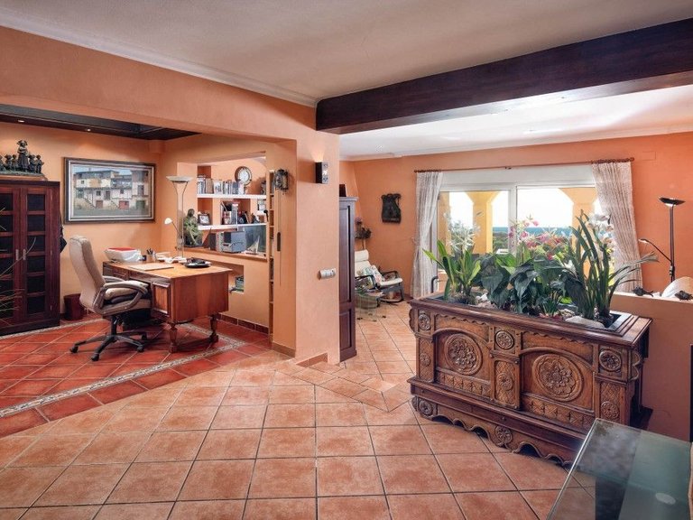 Detached Villa in Marbesa 6