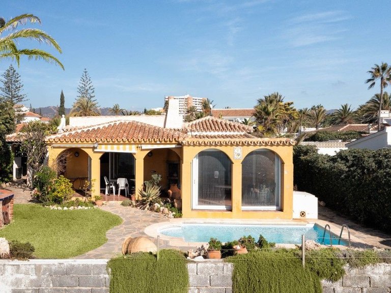 Detached Villa in Marbesa 2