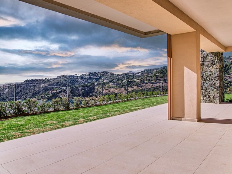 Ground Floor Apartment in Benahavís 2