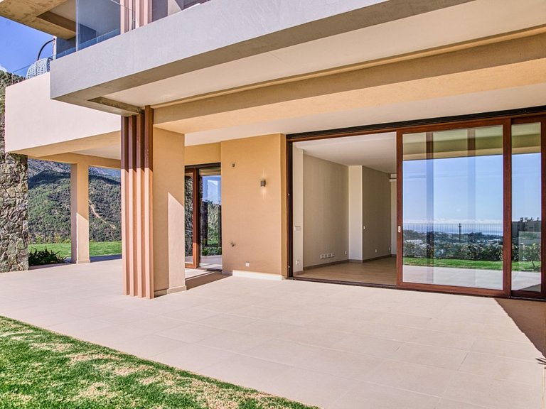 Ground Floor Apartment in Benahavís 3