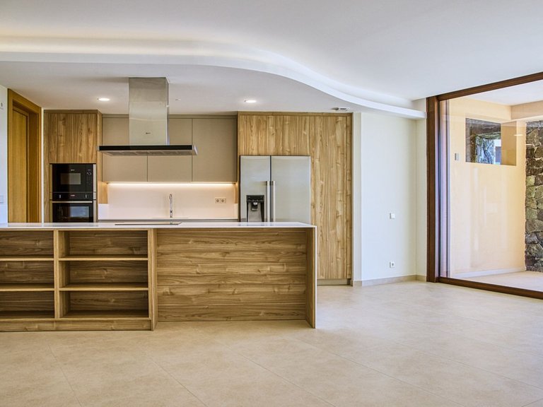 Ground Floor Apartment in Benahavís 13