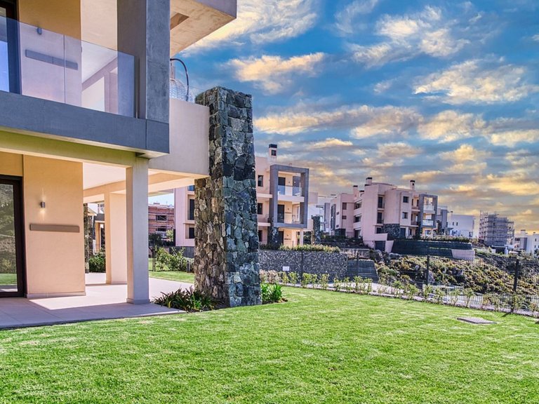 Ground Floor Apartment in Benahavís 26