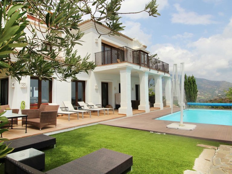 Detached Villa in Benahavís 2