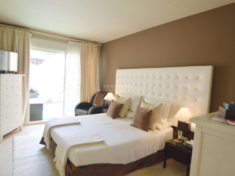 Apartment for Sale in Marbella, Malaga 11