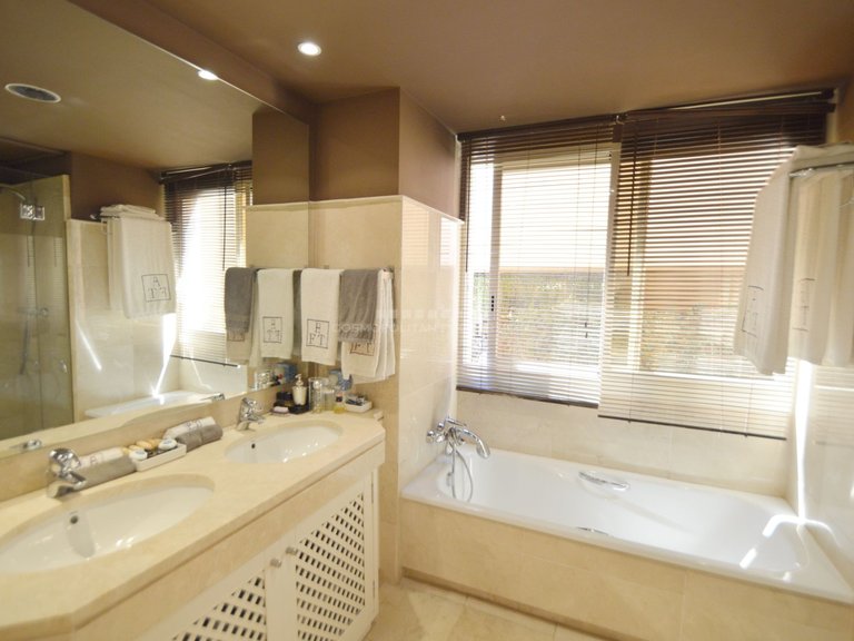 Apartment for Sale in Marbella, Malaga 17