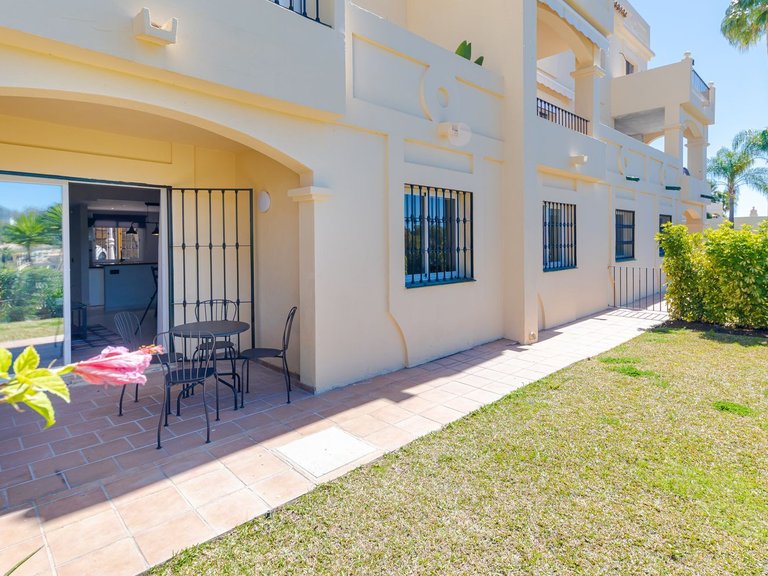 Apartamento Planta Baja en La Quinta 12