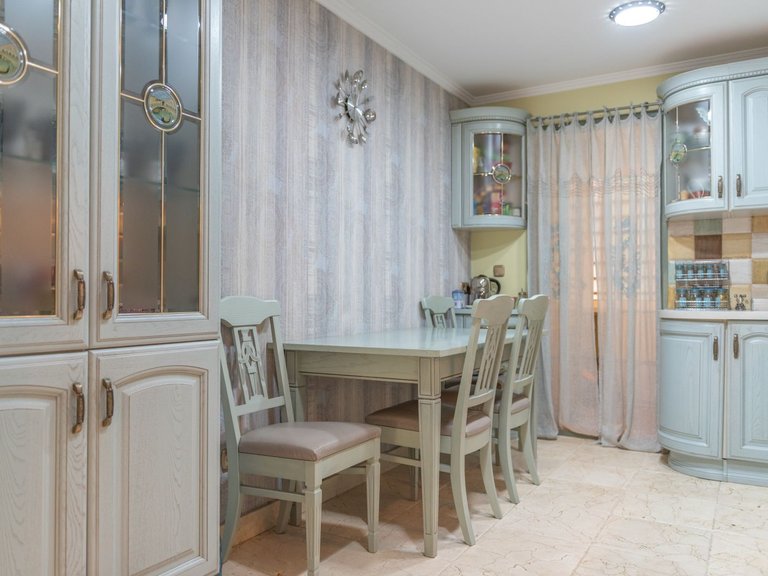 Bottenvåningslägenhet i Benahavís 9