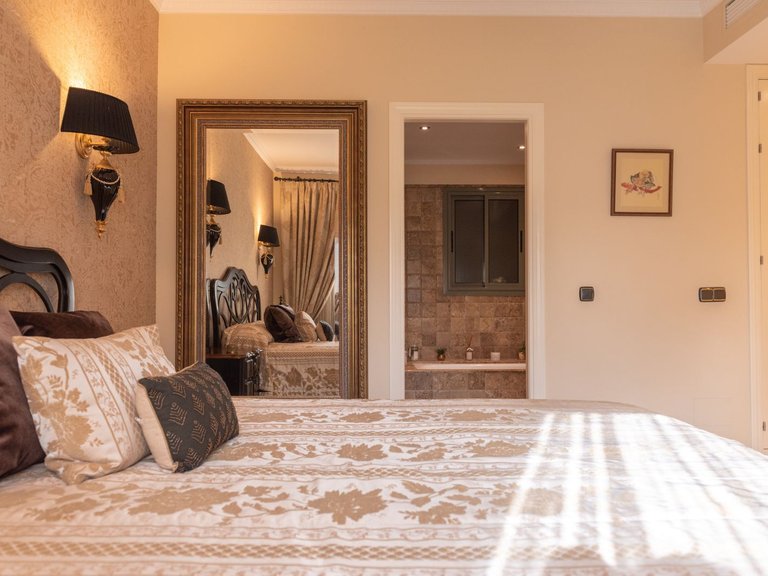 Bottenvåningslägenhet i Benahavís 19