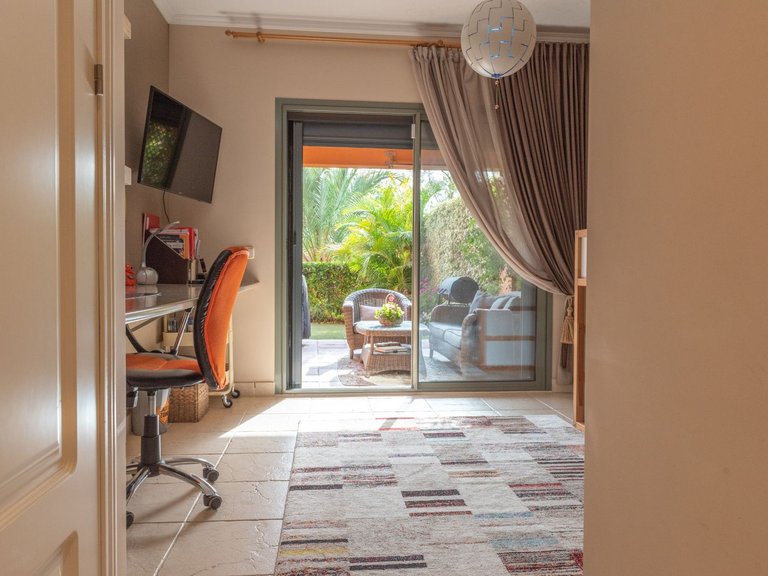 Bottenvåningslägenhet i Benahavís 2