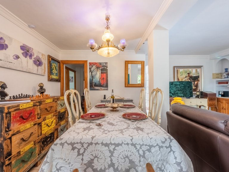 Villa for Sale in San Pedro de Alcantara, Malaga, 3