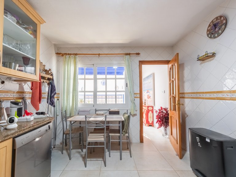 Villa for Sale in San Pedro de Alcantara, Malaga, 5