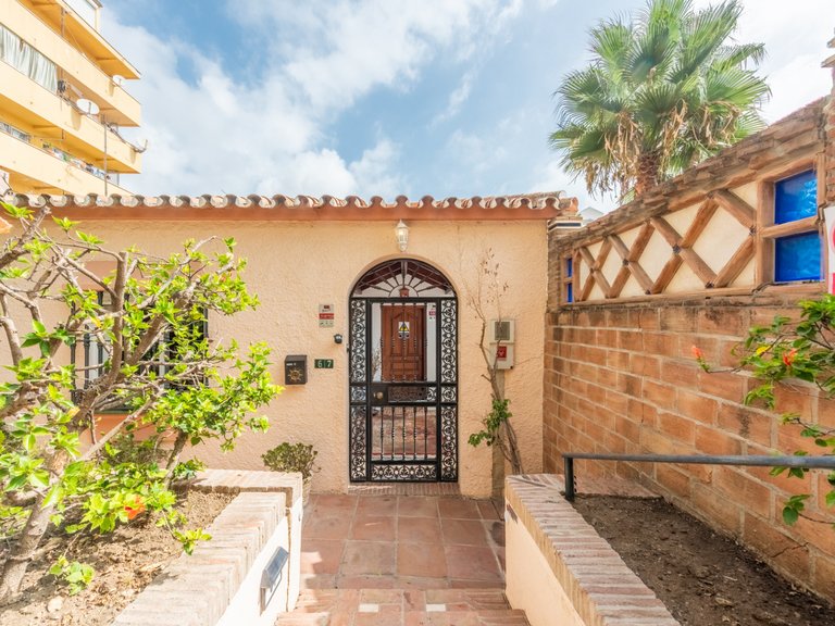 Villa for Sale in San Pedro de Alcantara, Malaga, 22