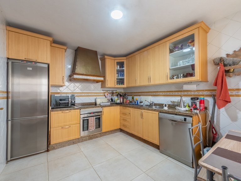 Villa for Sale in San Pedro de Alcantara, Malaga, 4