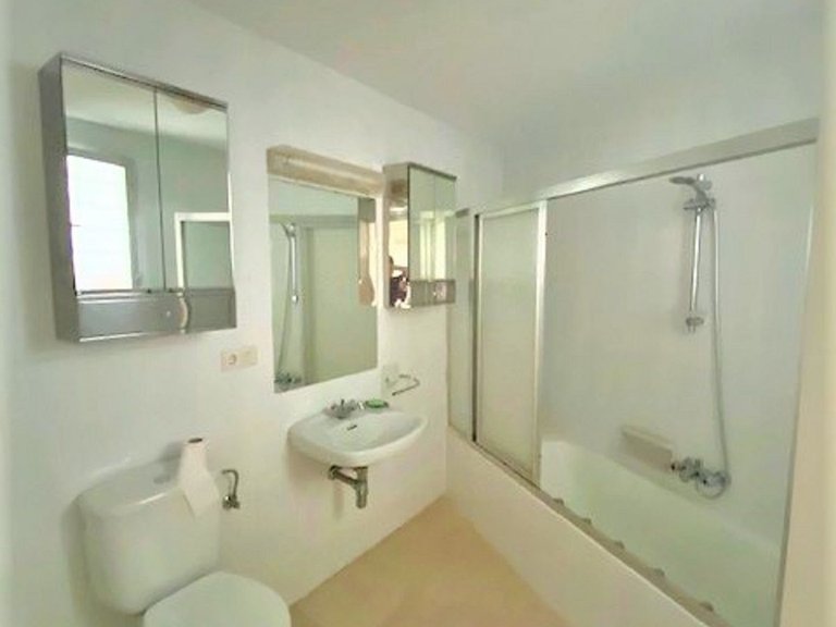 Middle Floor Apartment in Guadalmina Alta 27