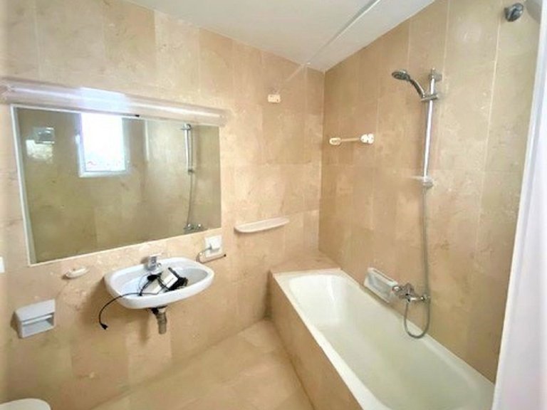 Middle Floor Apartment in Guadalmina Alta 23