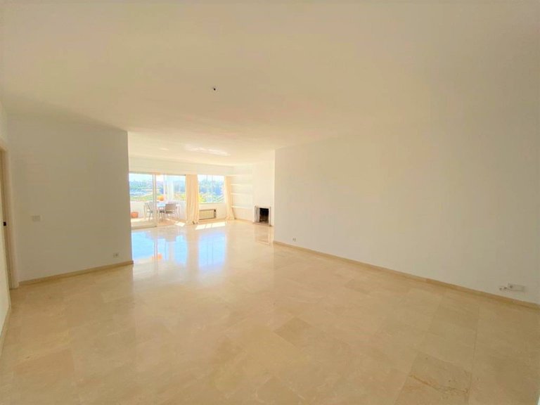 Middle Floor Apartment in Guadalmina Alta 18