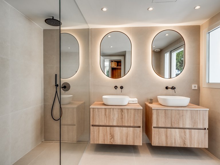 Villa for Sale in Marbella, Malaga 19