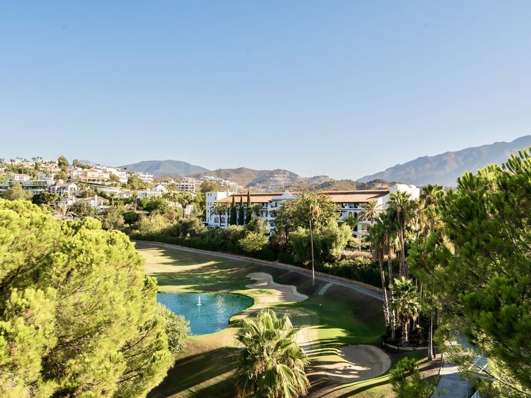 Town House for Sale in Benahavis, Malaga 32