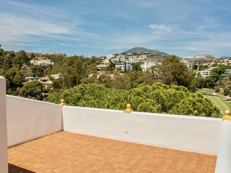 Town House for Sale in Benahavis, Malaga 29