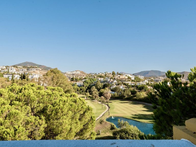 Town House for Sale in Benahavis, Malaga 31