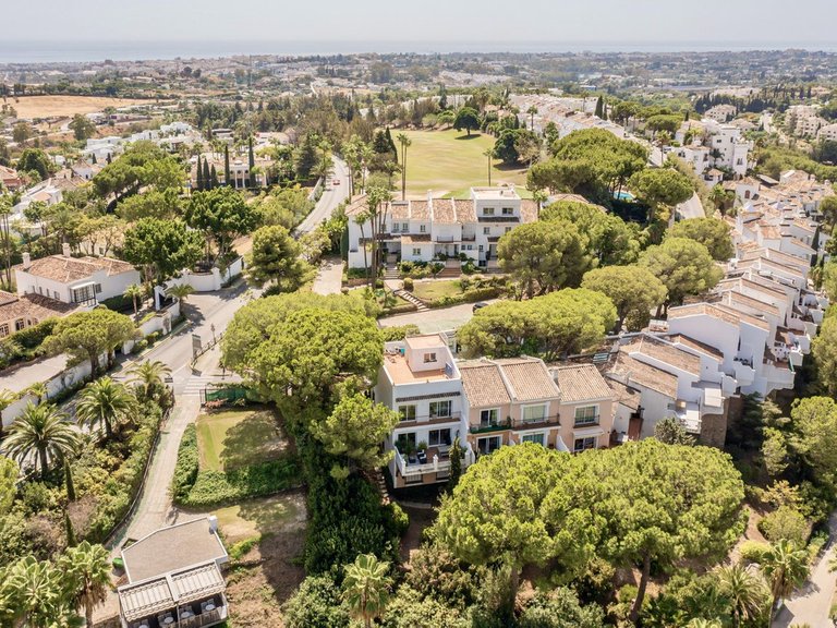 Town House for Sale in Benahavis, Malaga 43