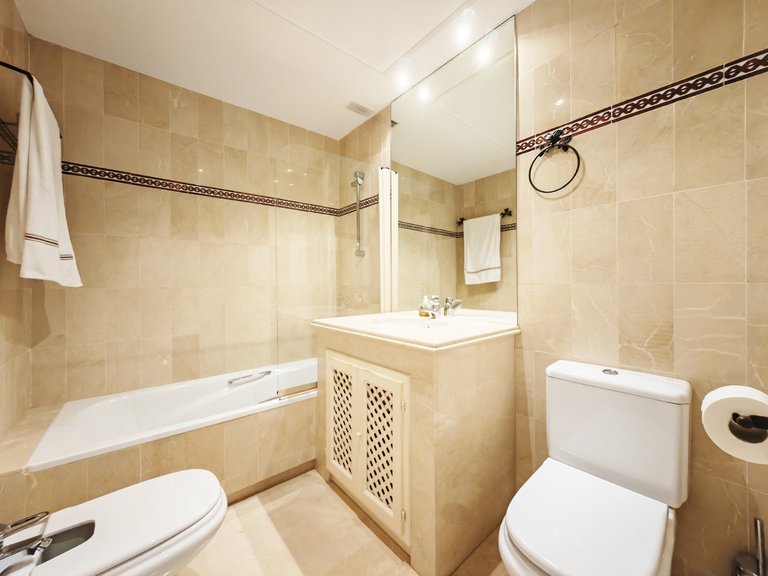 Apartment for Sale in Marbella, Malaga 11