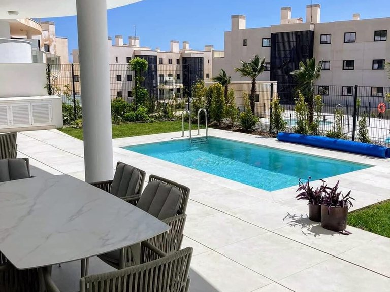 Apartment for sale in Fuengirola, Malaga 1