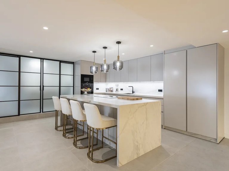 Apartment for Sale in Marbella, Malaga 10