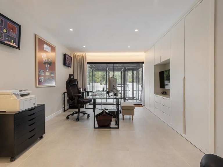 Apartment for Sale in Marbella, Malaga 25