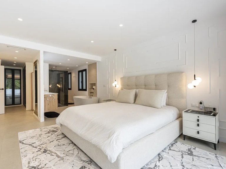 Apartment for Sale in Marbella, Malaga 12