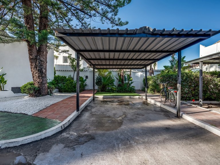 Town House for Sale in Marbella, Malaga 38