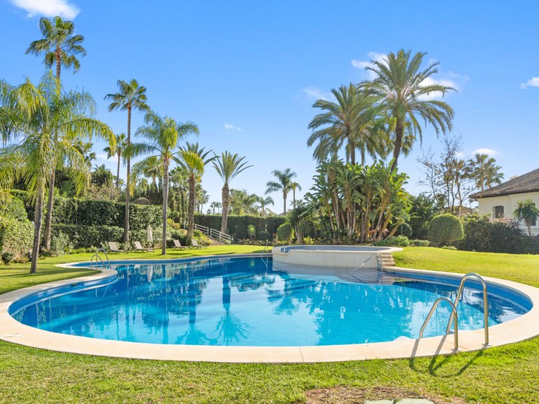 Apartment for Sale in Marbella, Malaga 25