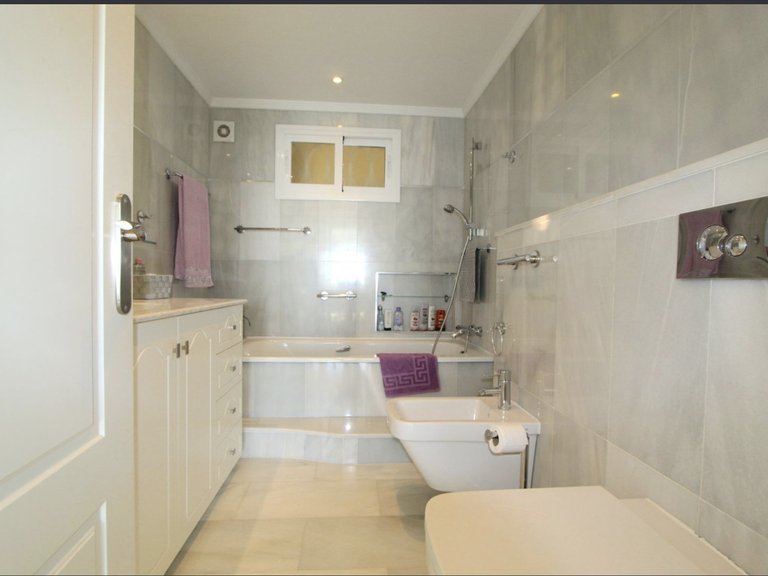 Apartment for Sale in Marbella, Malaga 13