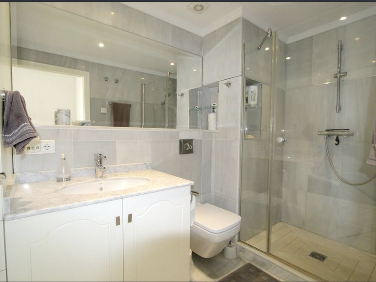 Apartment for Sale in Marbella, Malaga 12