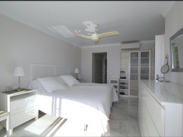 Apartment for Sale in Marbella, Malaga 15