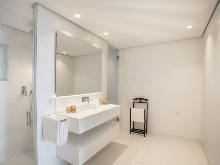 Apartment for Sale in Ojen, Malaga 10