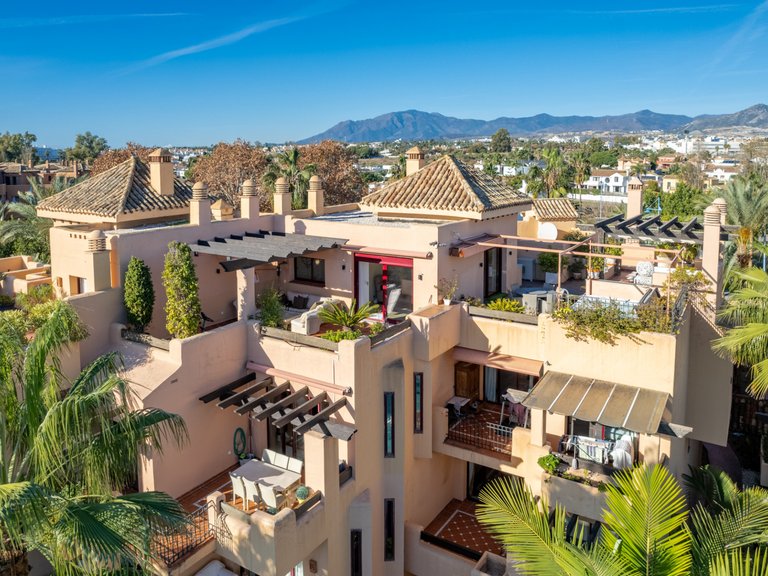 Renovated duplex penthouse next to the beach and amenities in San Pedro Alcántara 24
