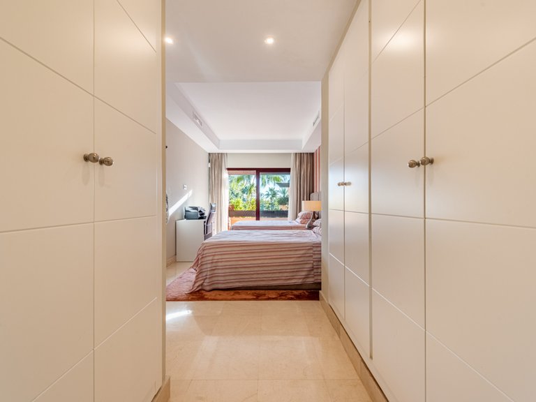 Renovated duplex penthouse next to the beach and amenities in San Pedro Alcántara 20
